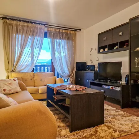Apartment Cozy 2-bedroom With Parking In Old By Flat Mаnager *