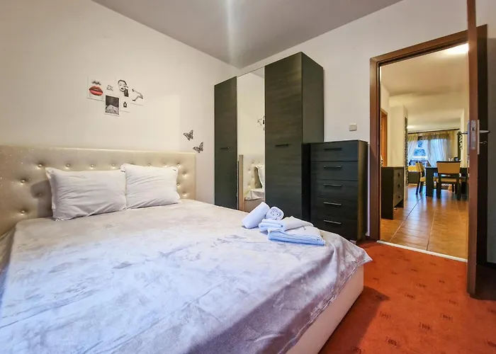 Cozy 2-bedroom With Parking In Old By Flat Mаnager Apartment Bansko