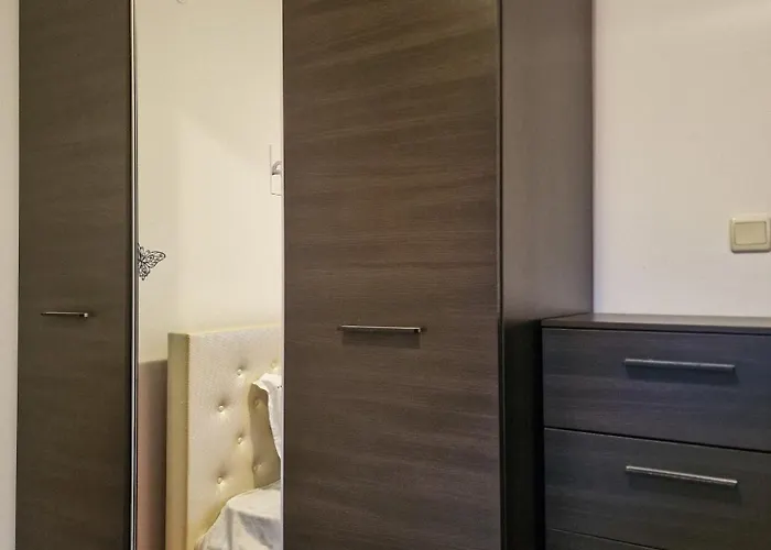 Cozy 2-bedroom With Parking In Old By Flat Mаnager Apartment Bansko